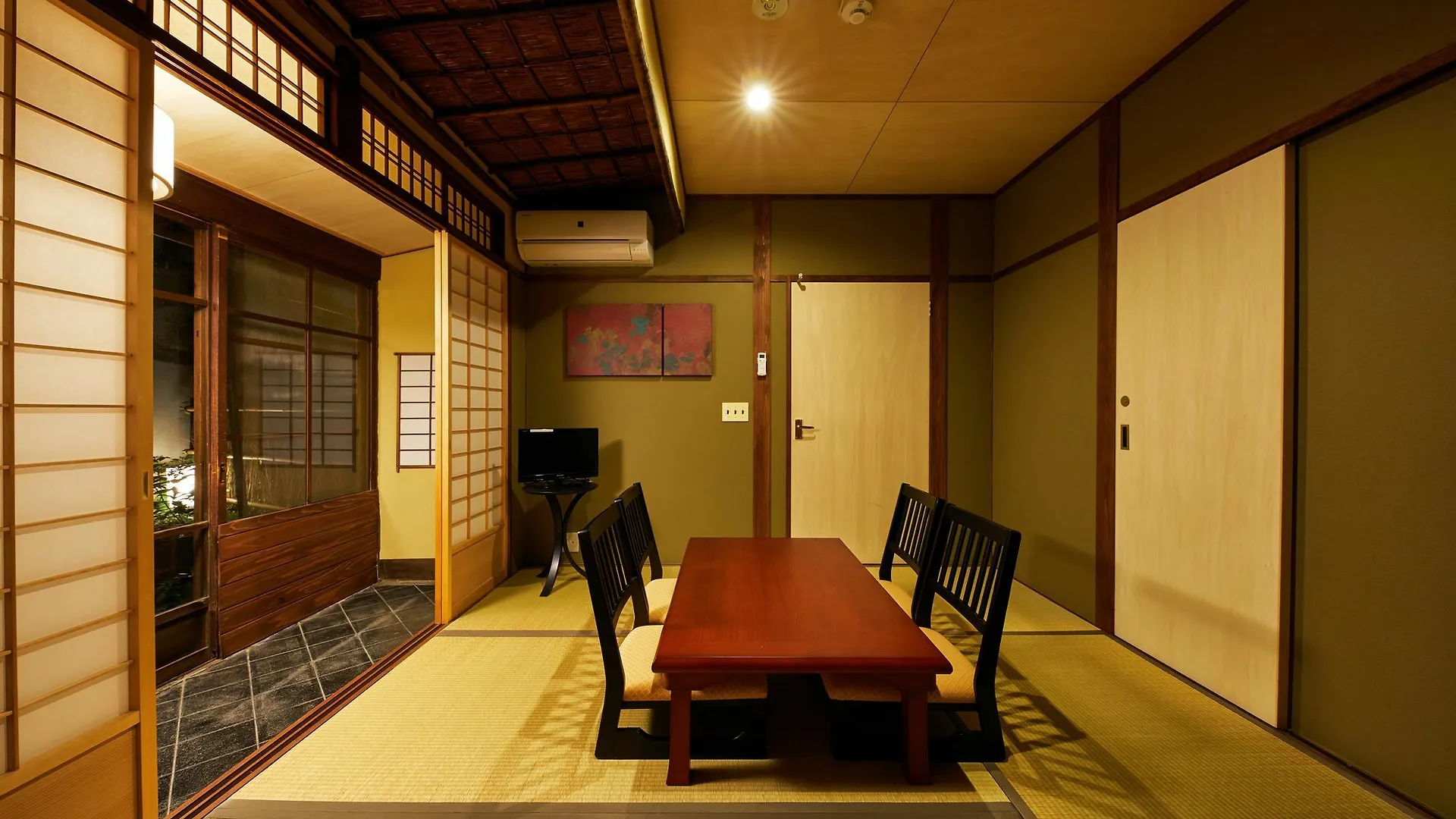 *** Ryokan Kyomachiya Hotel Mifuku Kioto Japón